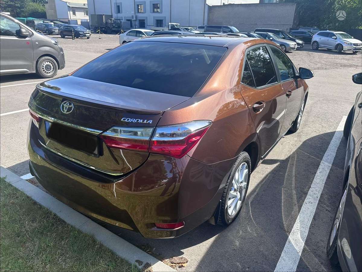 Toyota Corolla, 1.6 l., Седан