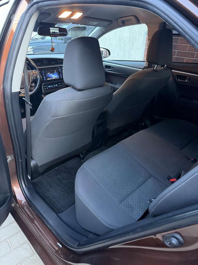Toyota Corolla, 1.6 l., Седан