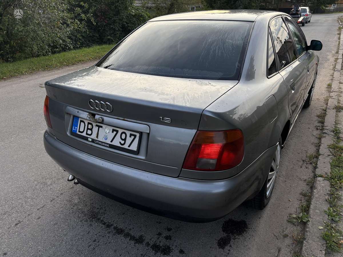 Audi A4, 1.9 l., Седан