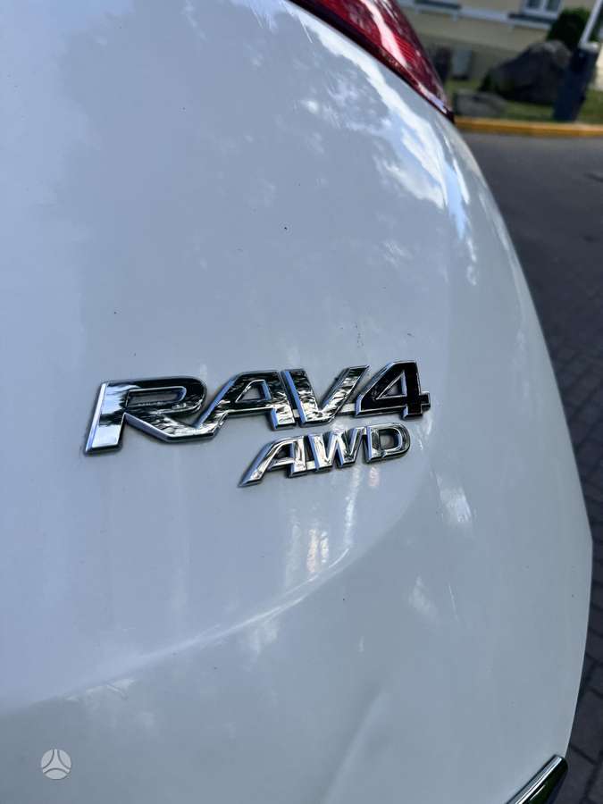Toyota RAV4 - 9