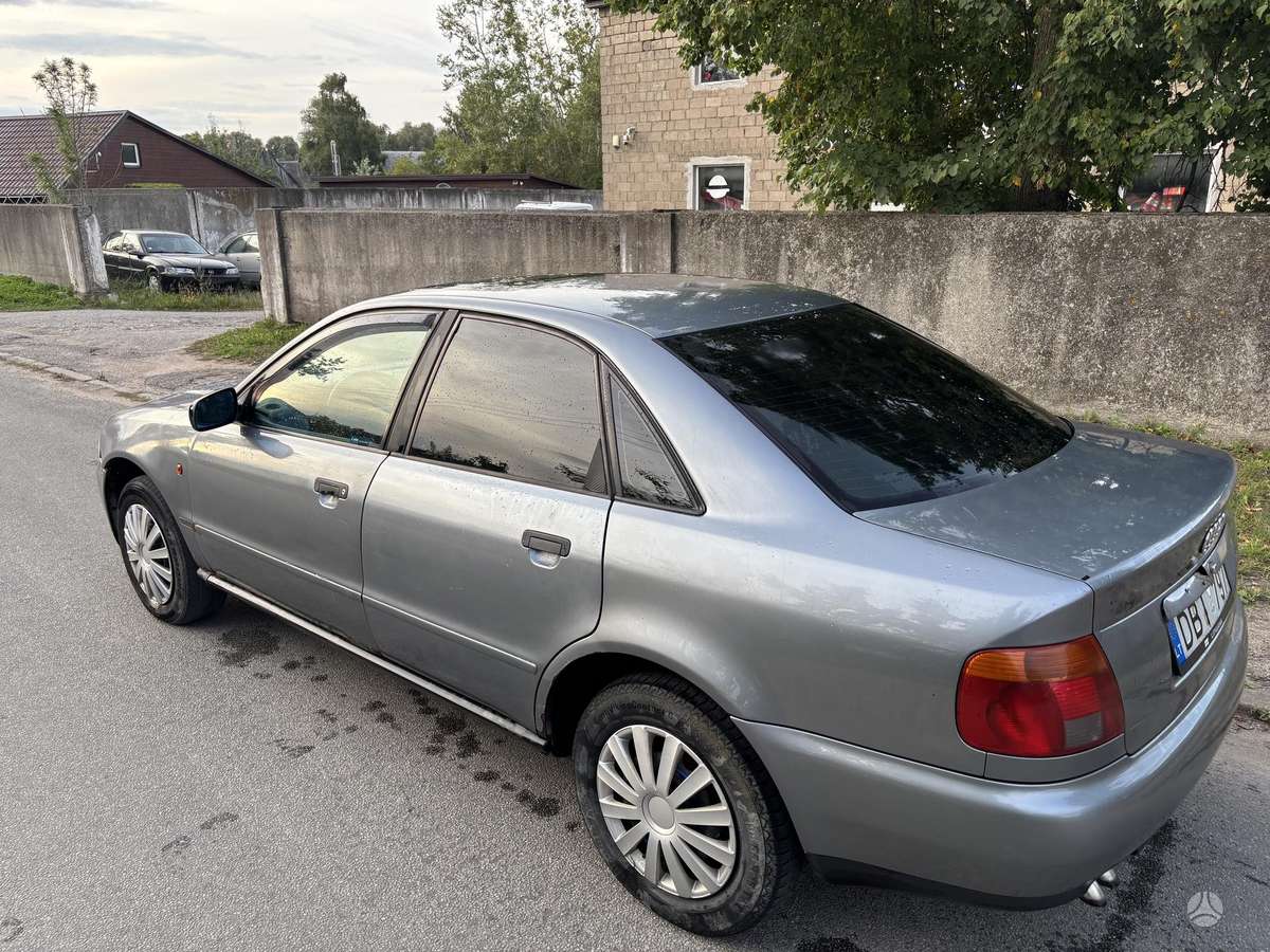 Audi A4, 1.9 l., Седан