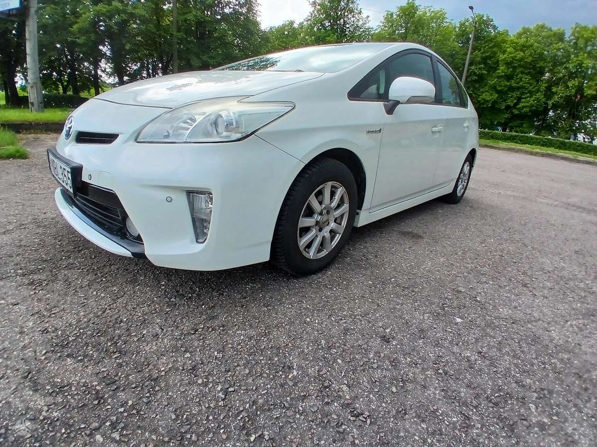 Toyota Prius - 2