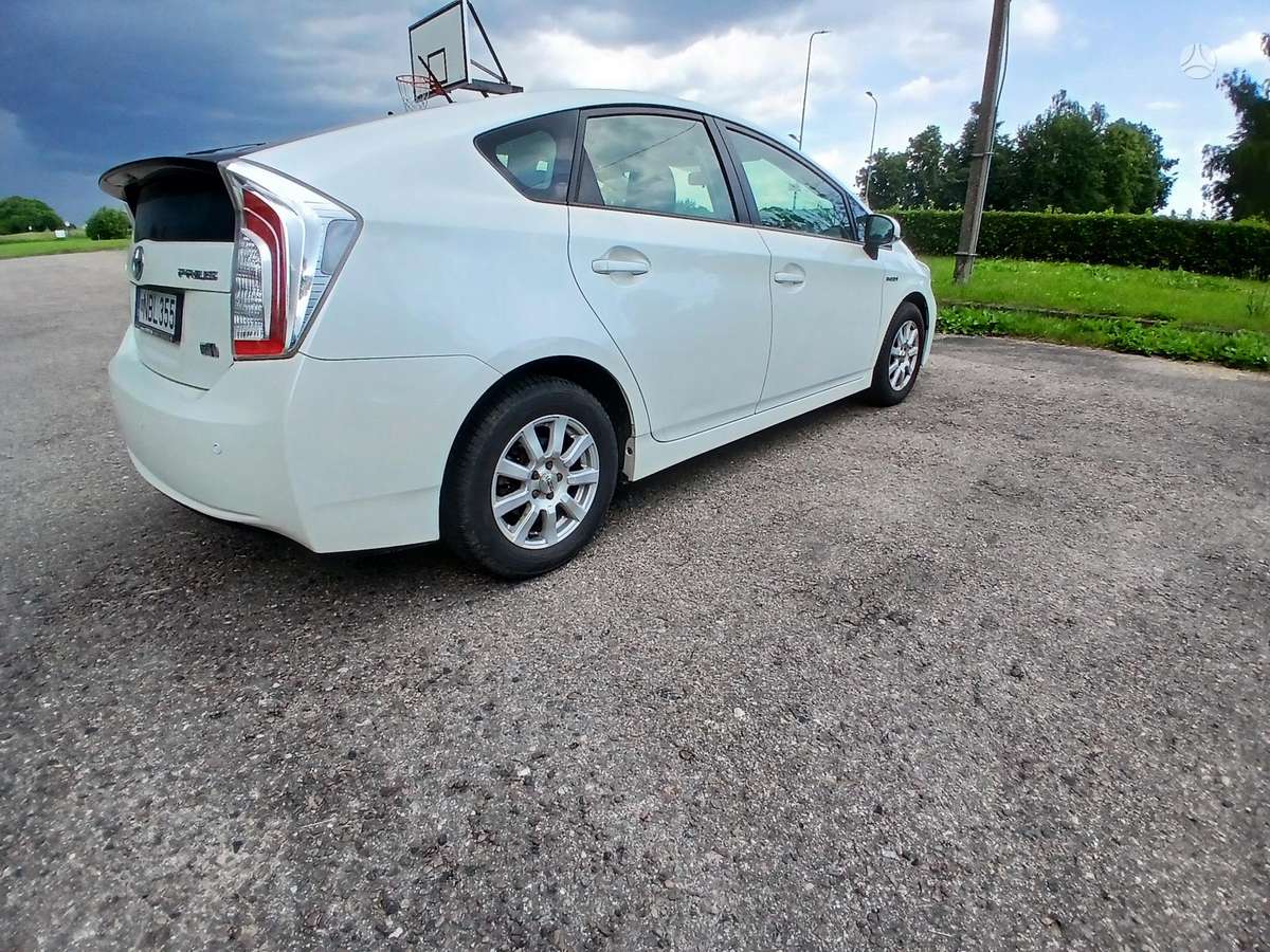 Toyota Prius - 6
