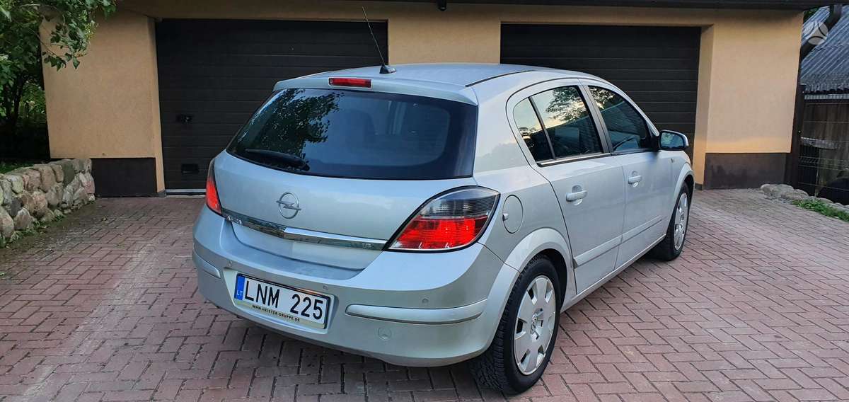 Opel Astra, 1.8 l., hatchback