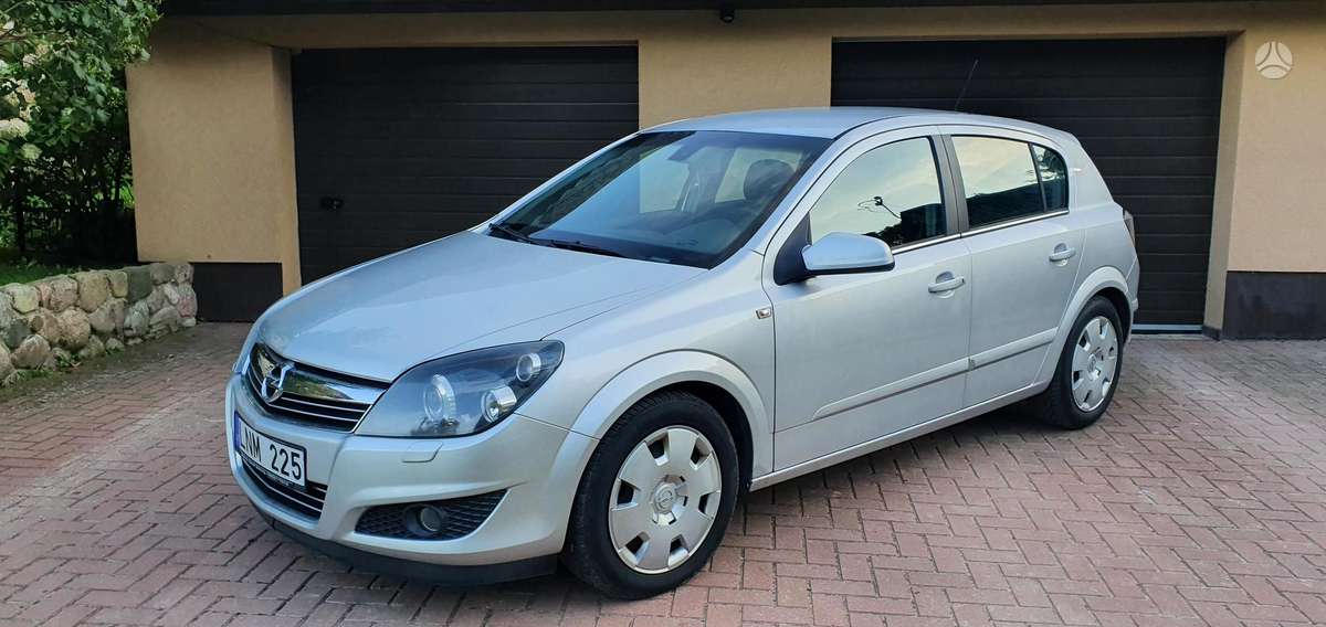Opel Astra, 1.8 l., hatchback