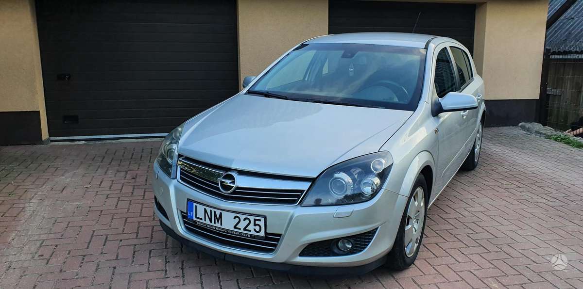 Opel Astra, 1.8 l., hatchback