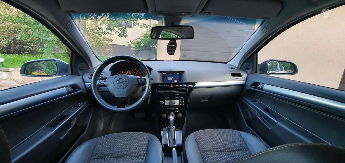 Opel Astra, 1.8 l., Хэтчбек