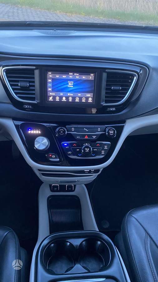 Chrysler Pacifica, 3.6 l., Минивэн