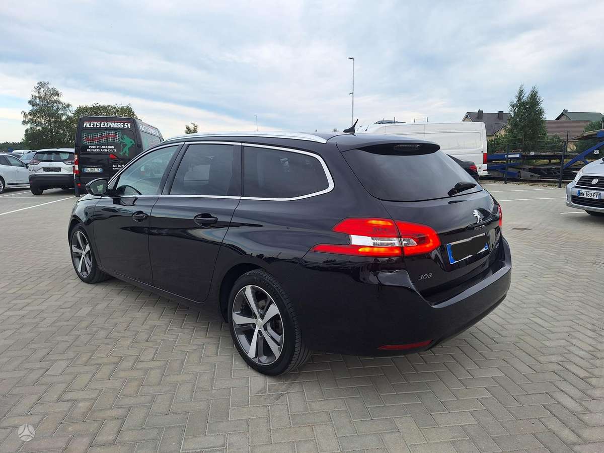 Peugeot 308, 1.2 l., Универсал