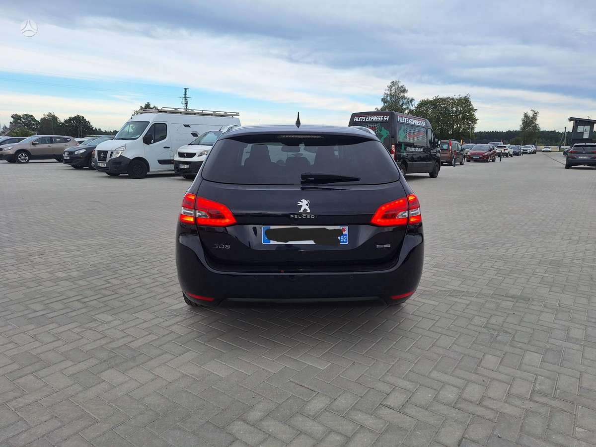 Peugeot 308, 1.2 l., wagon