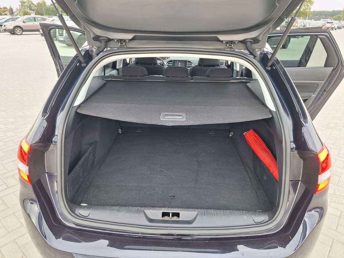 Peugeot 308, 1.2 l., Универсал