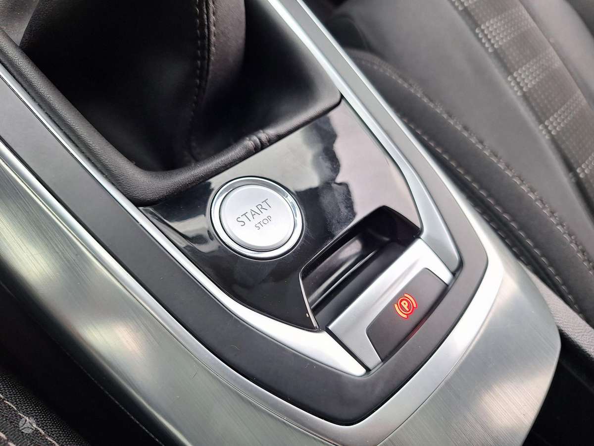 Peugeot 308, 1.2 l., Универсал