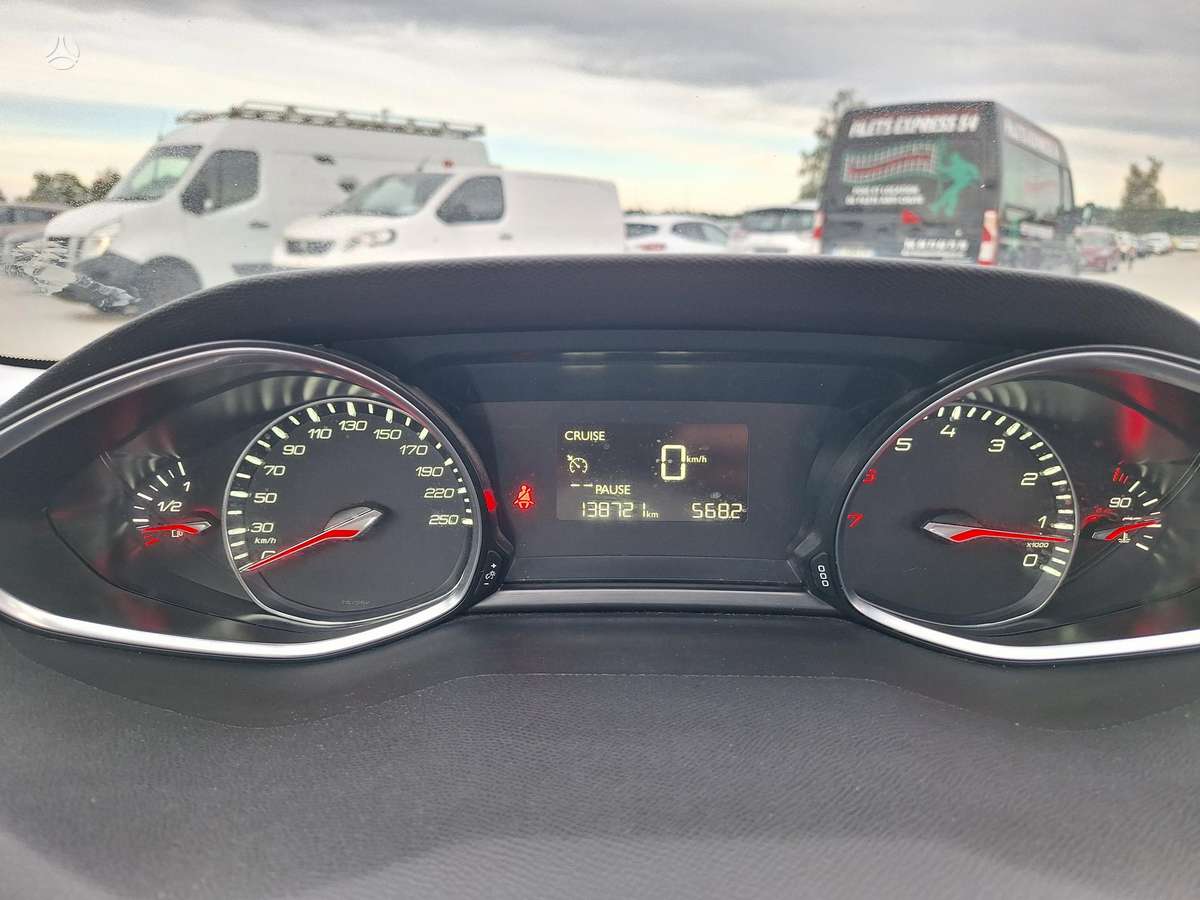 Peugeot 308, 1.2 l., Универсал