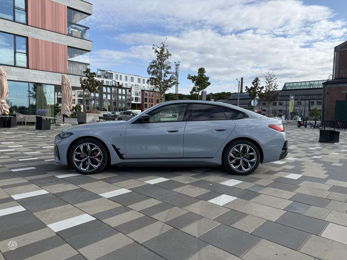 BMW i4, 84 kWh, coupe