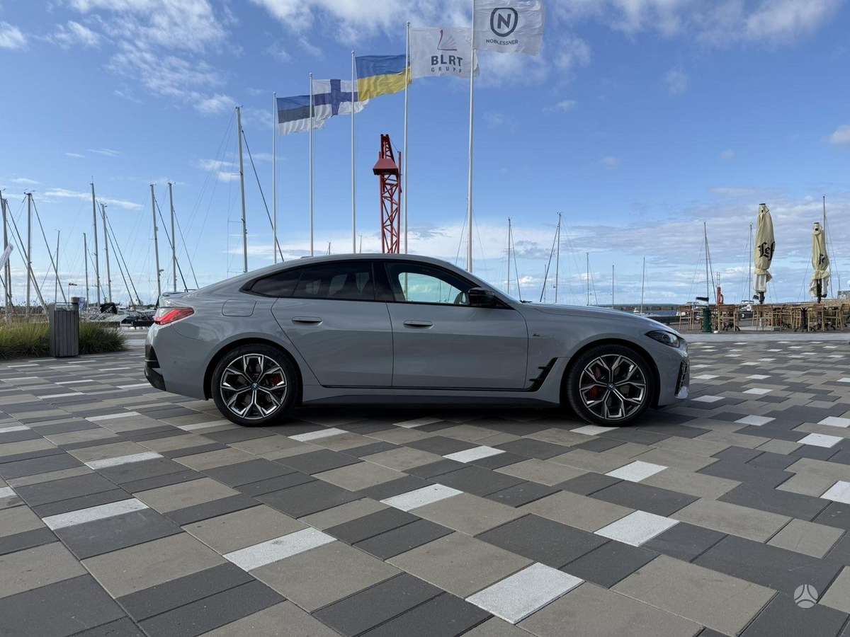 BMW i4, 84 kWh, coupe