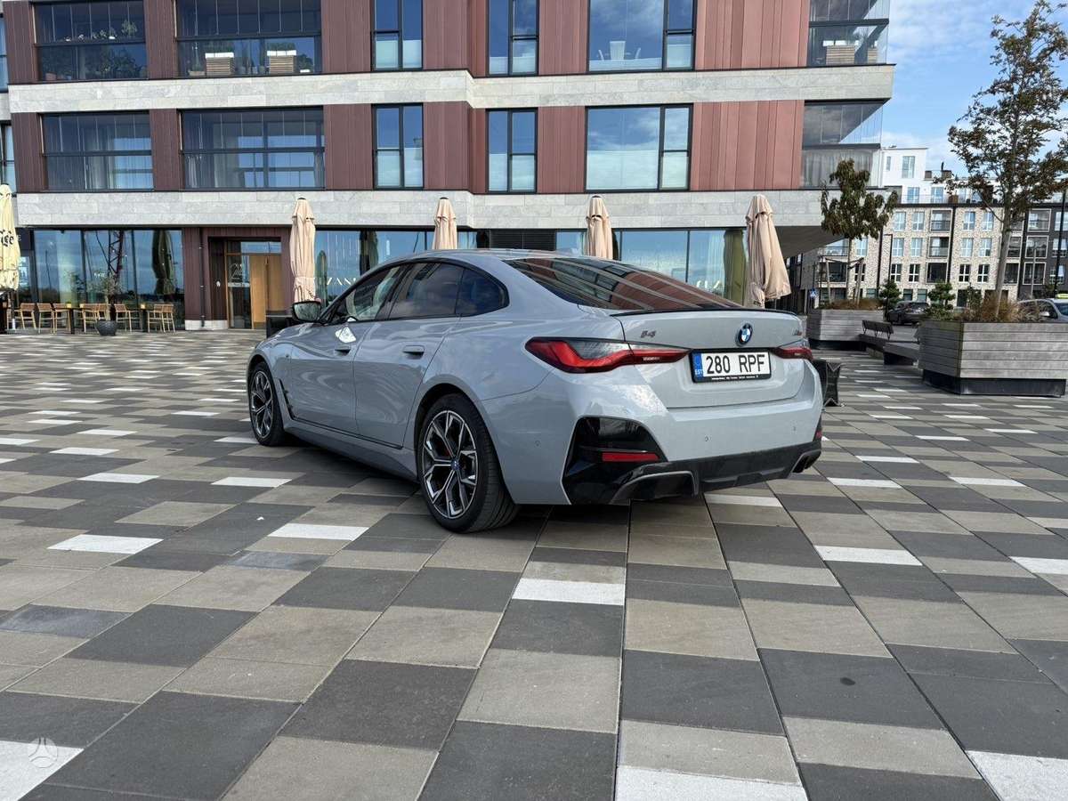 BMW i4, 84 kWh, coupe