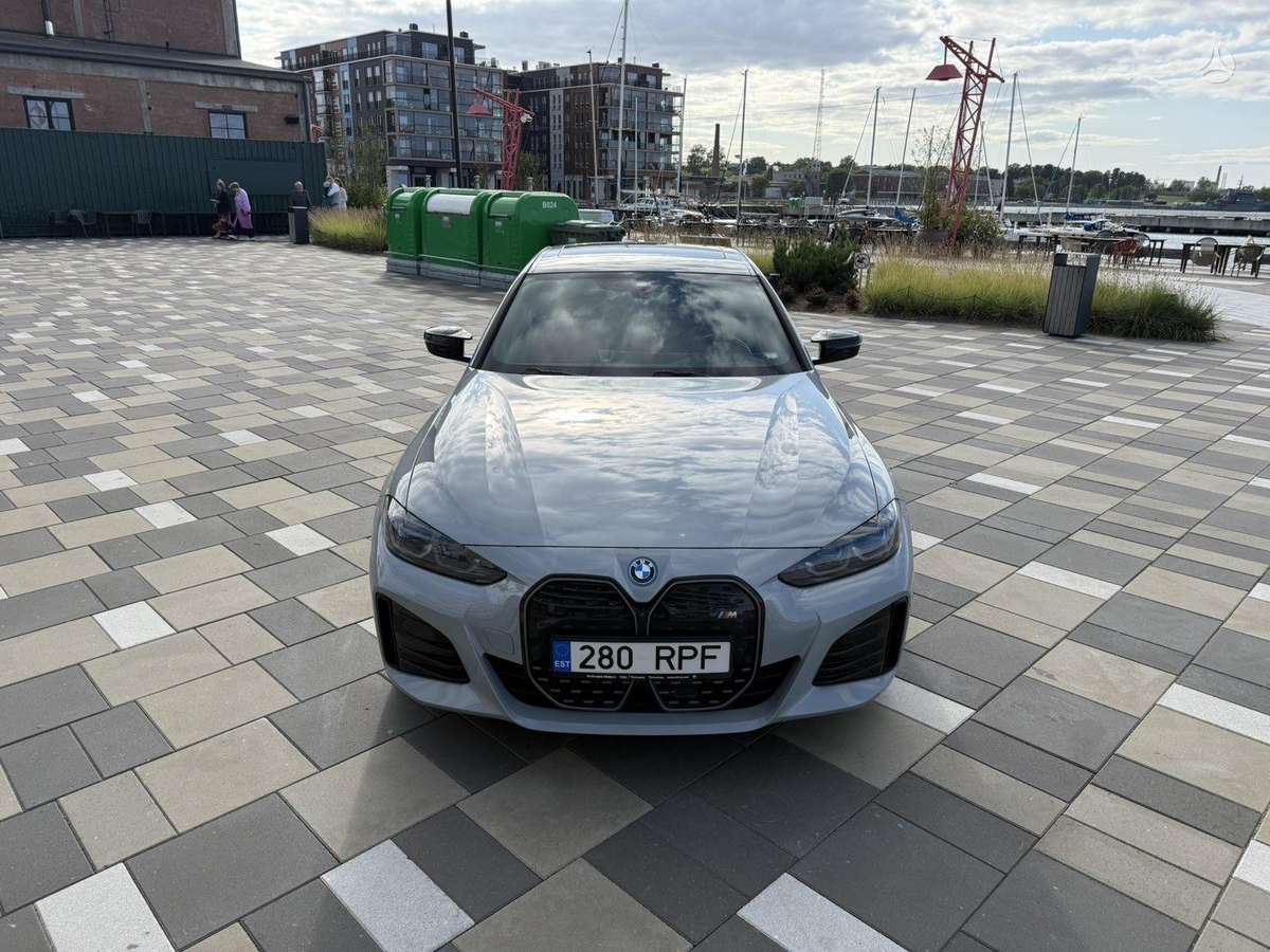 BMW i4, 84 kWh, coupe