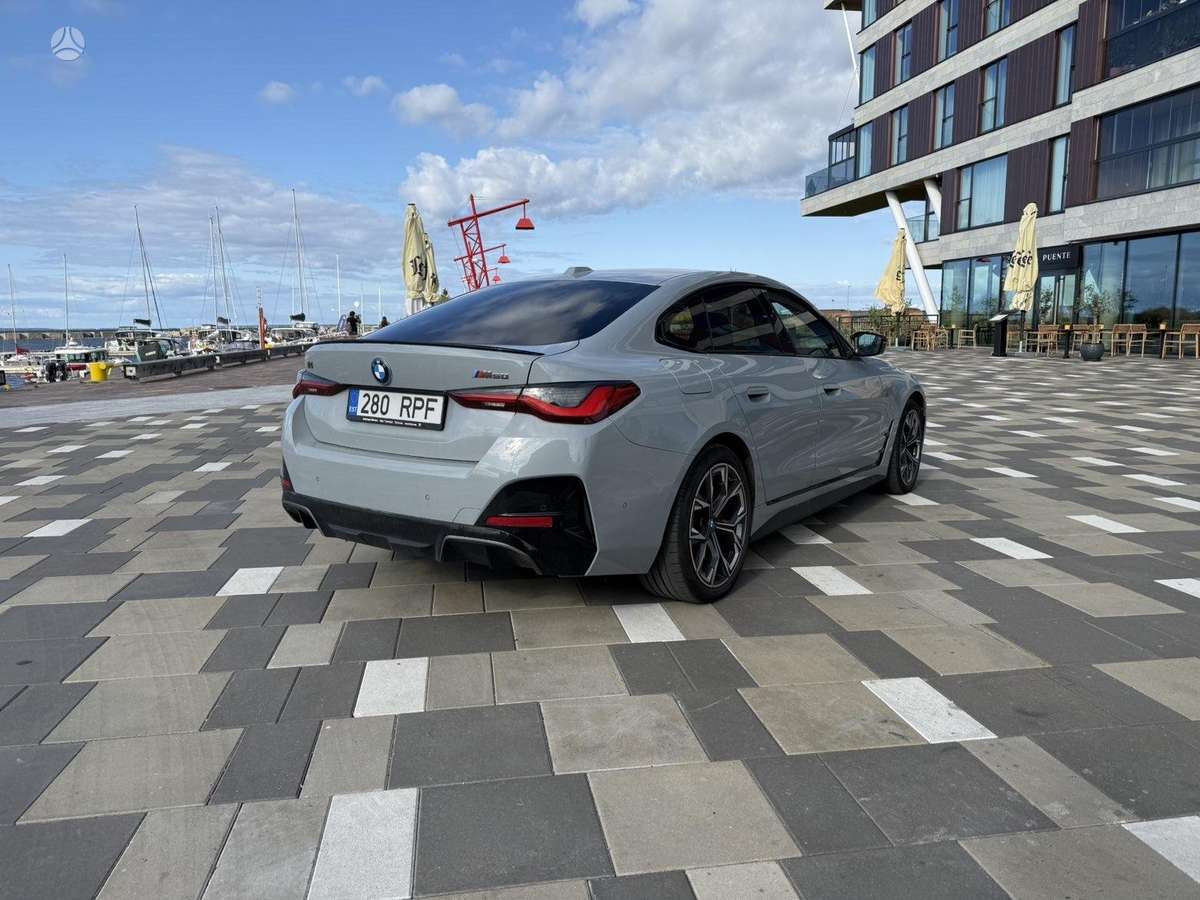 BMW i4, 84 kWh, coupe