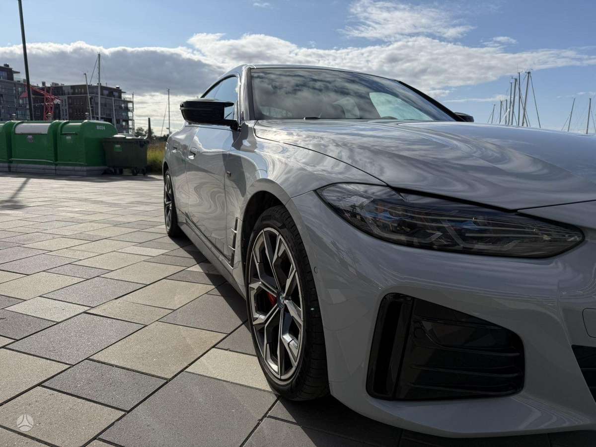 BMW i4, 84 kWh, coupe