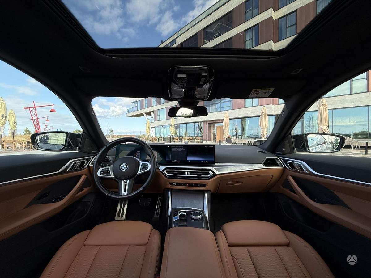 BMW i4, 84 kWh, coupe