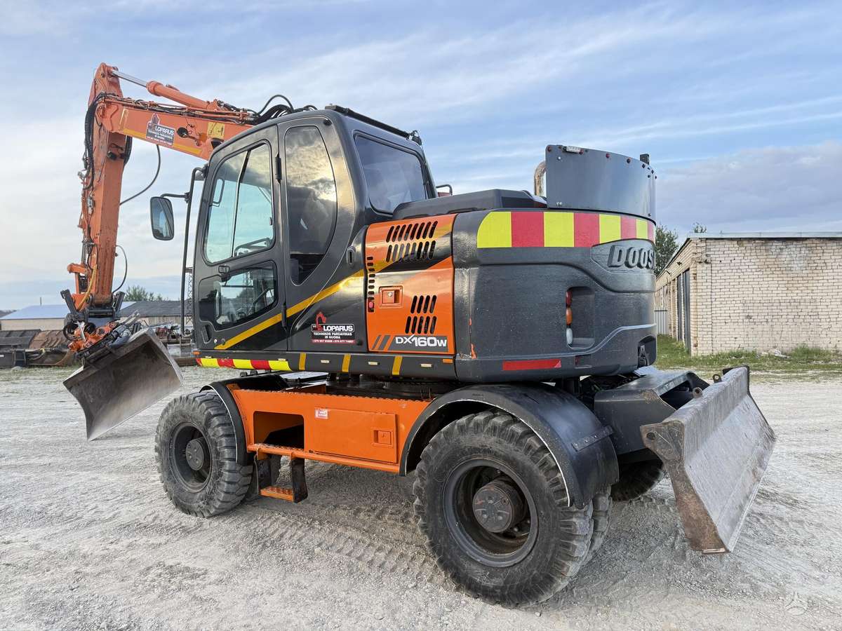 Doosan DX 160 W , ROTO + GRAPPLE, экскаваторы