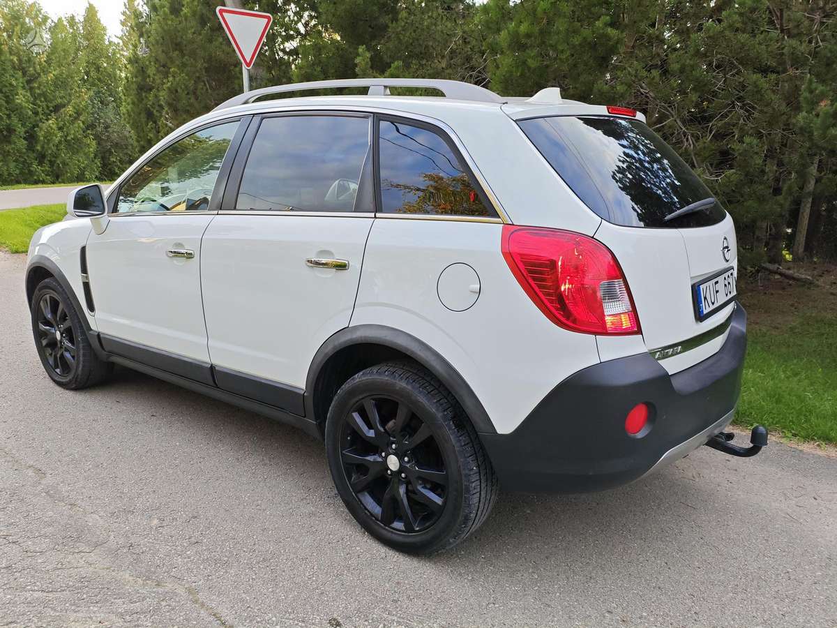 Opel Antara, 2.2 l., Внедорожник / Кроссовер