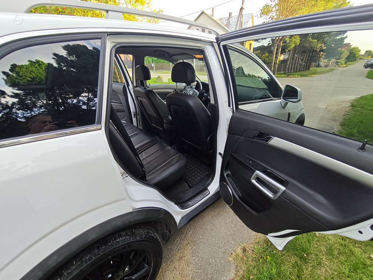 Opel Antara, 2.2 l., Внедорожник / Кроссовер