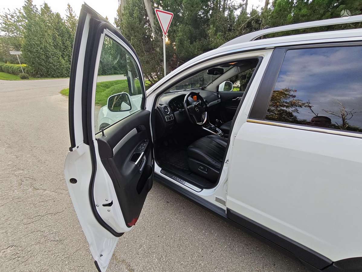 Opel Antara, 2.2 l., Внедорожник / Кроссовер