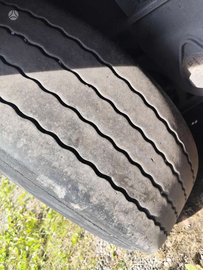 Humbaur, užuolaidinės / tentinės