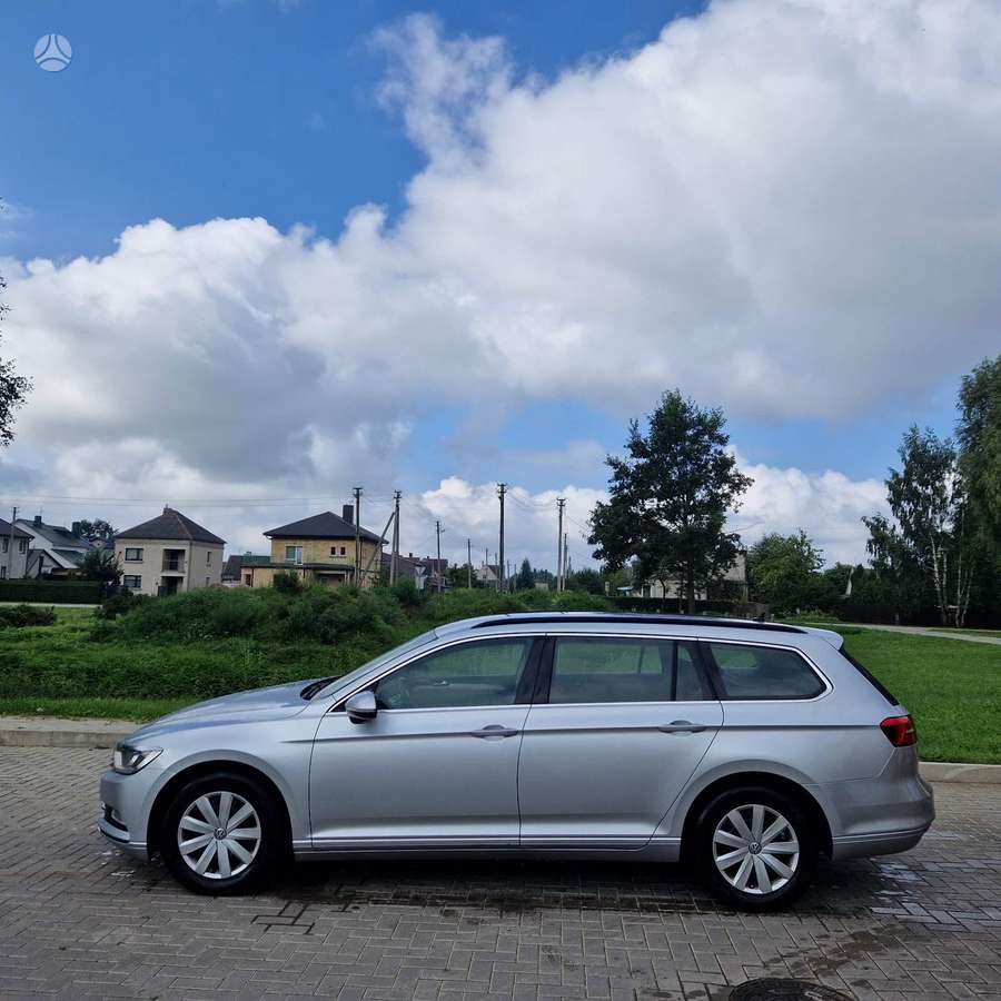 Volkswagen Passat - 4