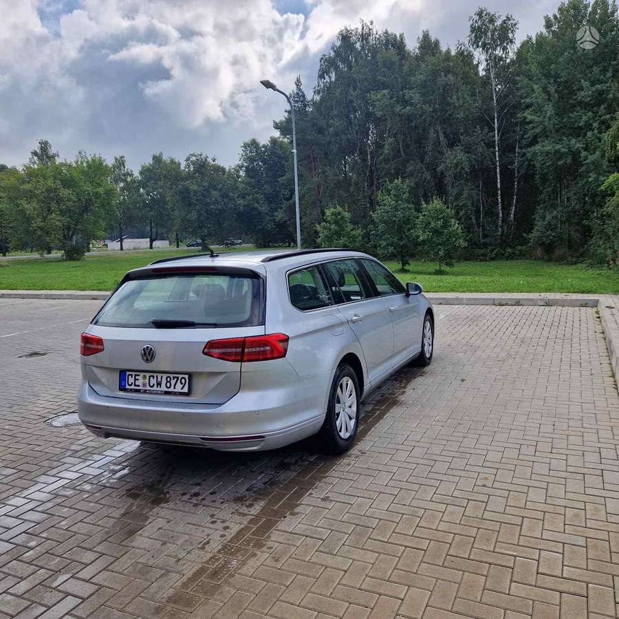 Volkswagen Passat - 2