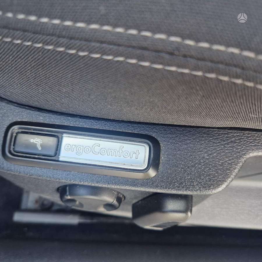 Volkswagen Passat - 9