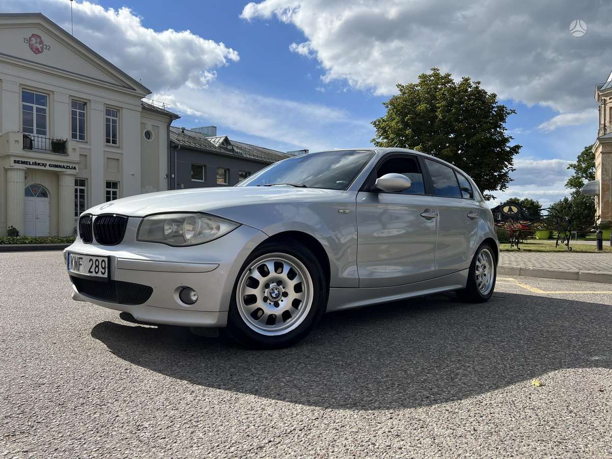 BMW 120 - 1