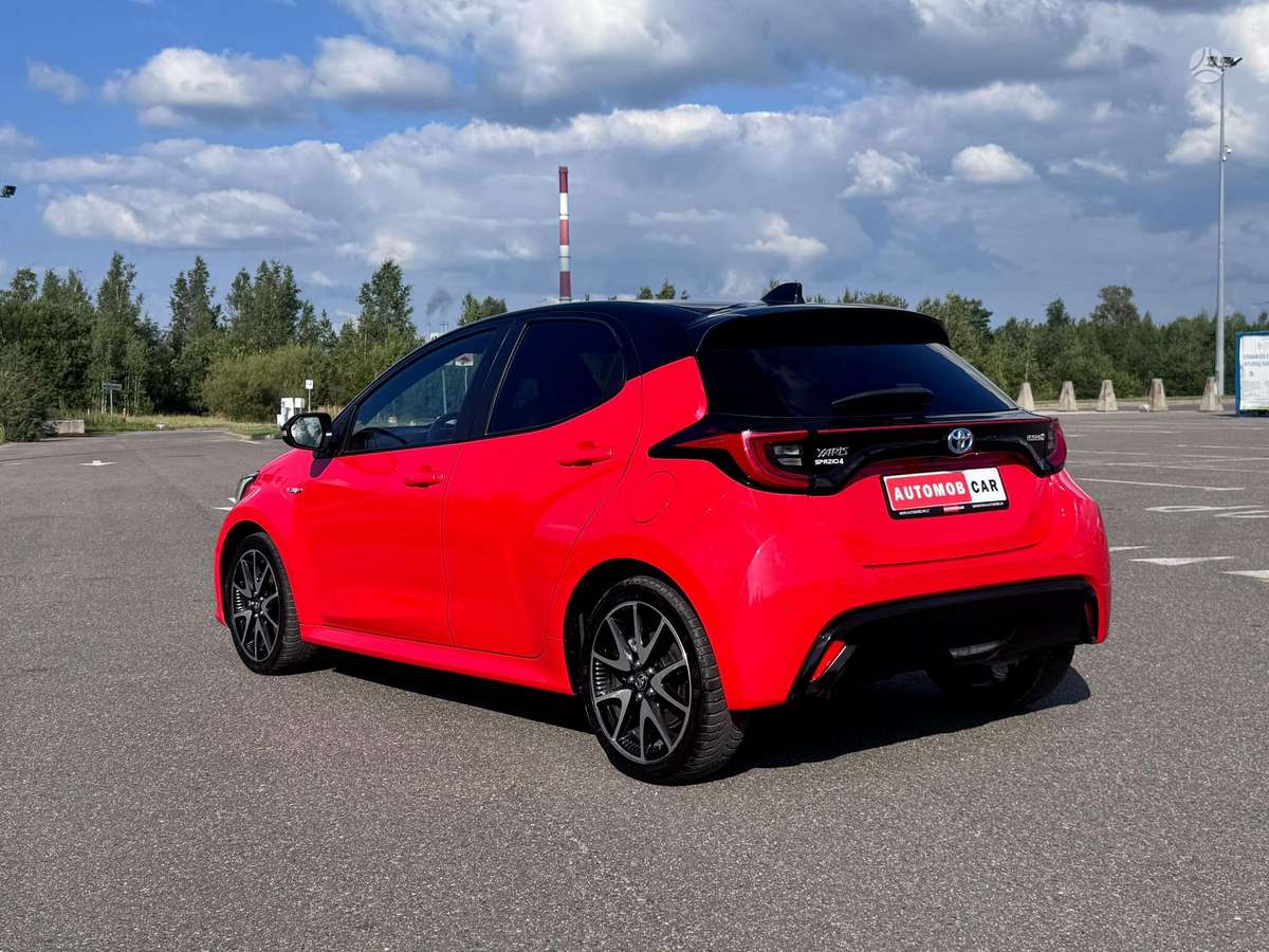 Toyota Yaris - 10