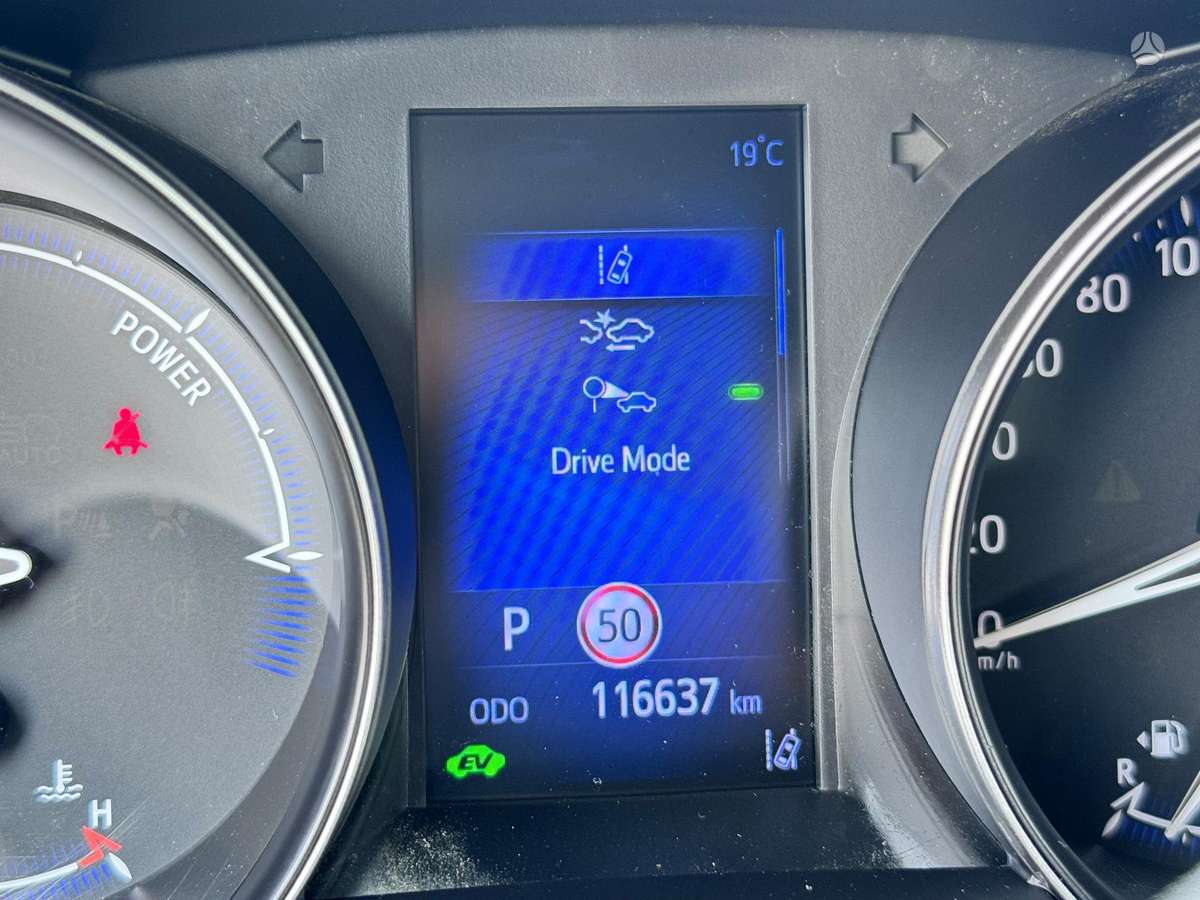 Toyota C-HR - 11