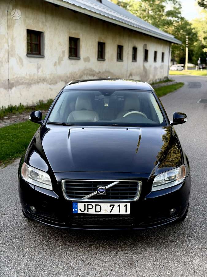 Volvo S80, 2.4 l., Седан