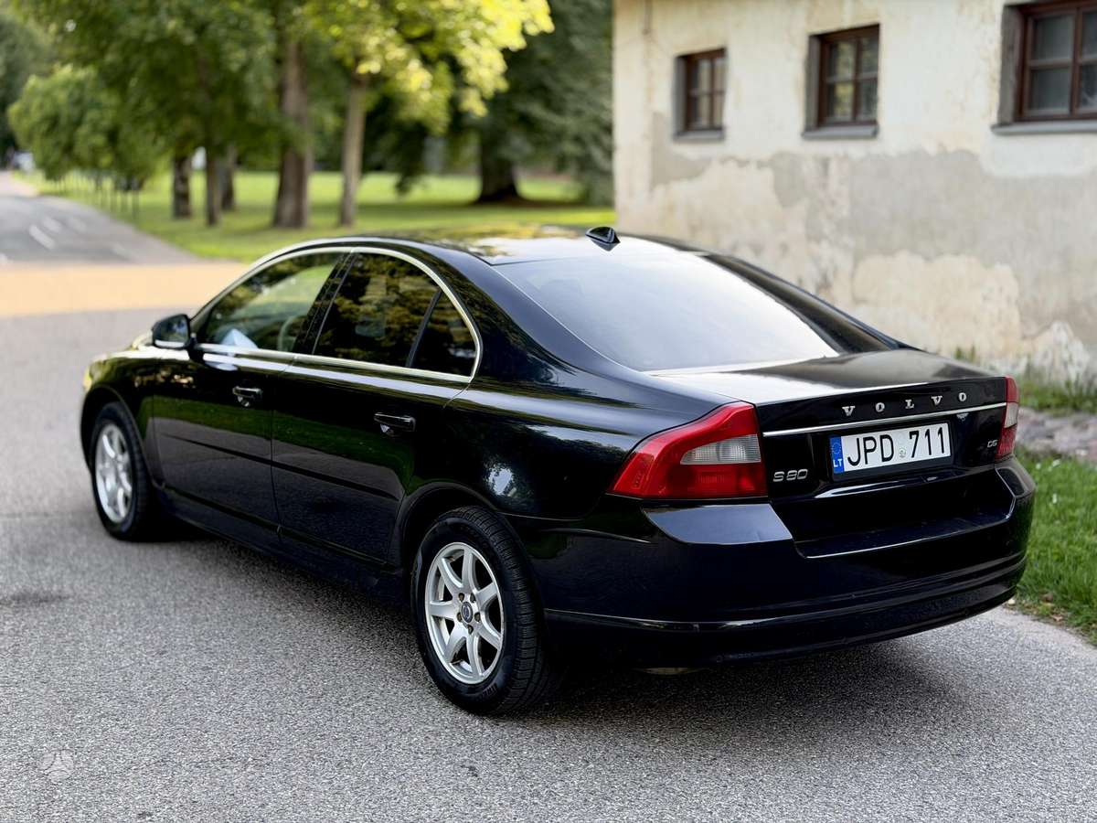 Volvo S80, 2.4 l., Седан