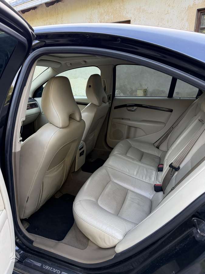 Volvo S80, 2.4 l., Седан