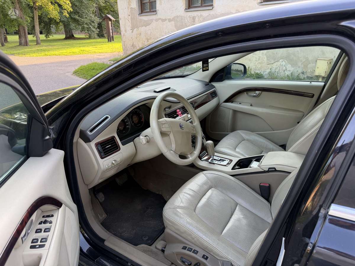 Volvo S80, 2.4 l., Седан