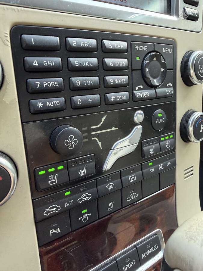 Volvo S80, 2.4 l., Седан