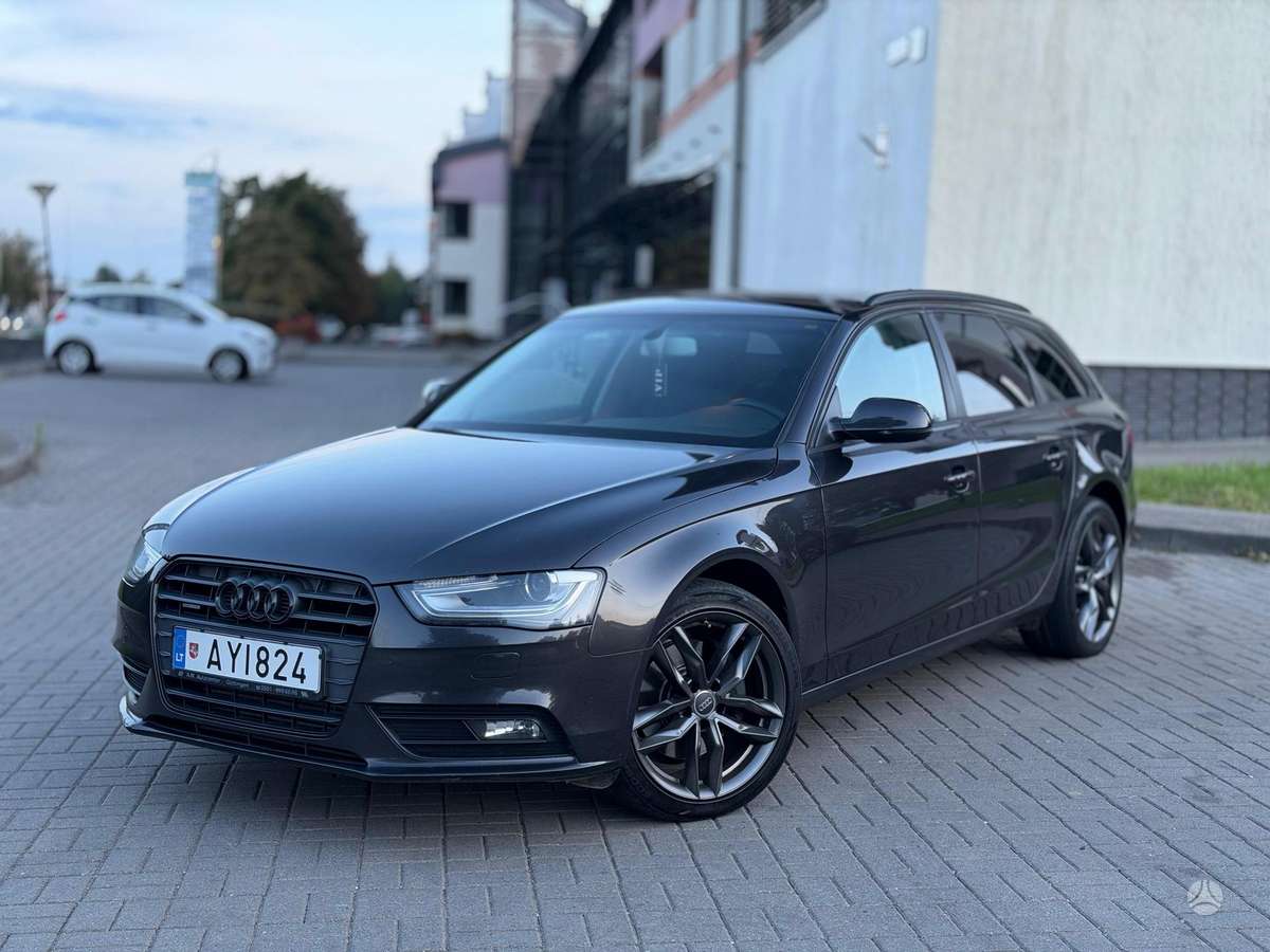 Audi A4, Универсал