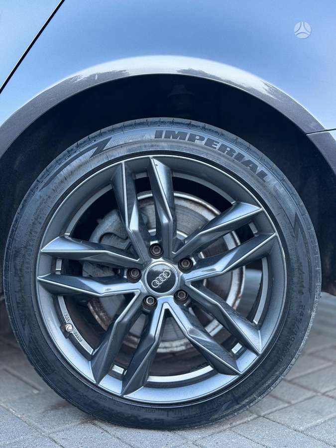 Audi A4, Универсал