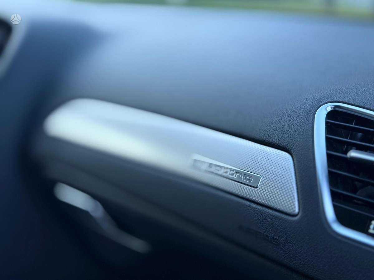 Audi A4, Универсал