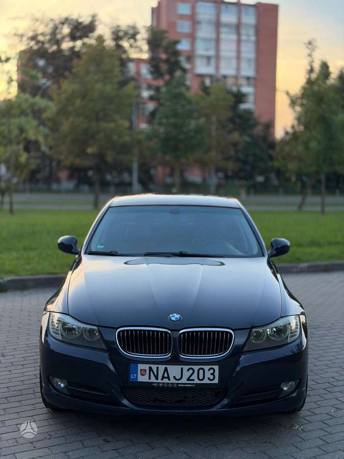 BMW 320, 2.0 l., Седан
