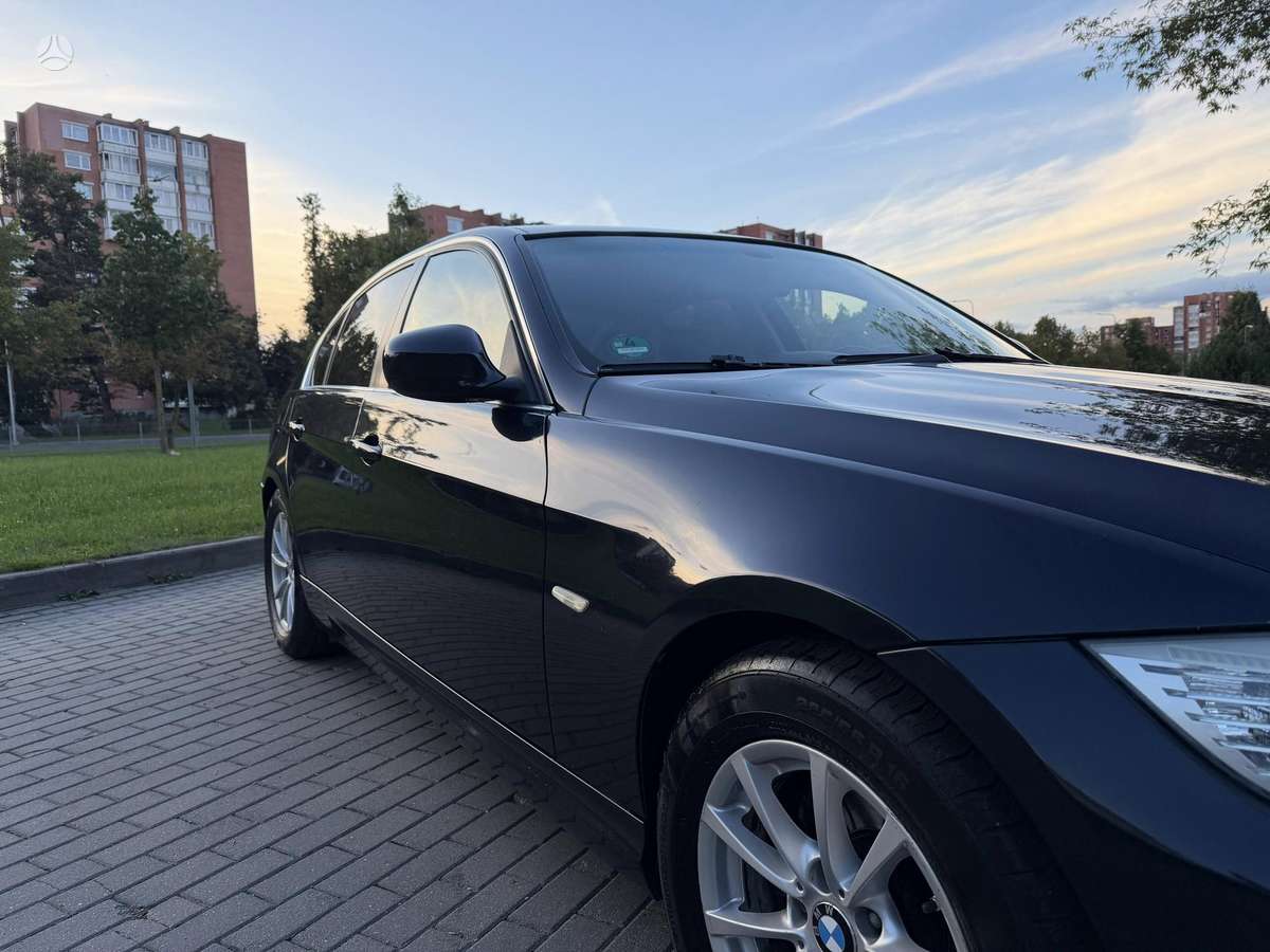 BMW 320, 2.0 l., Седан