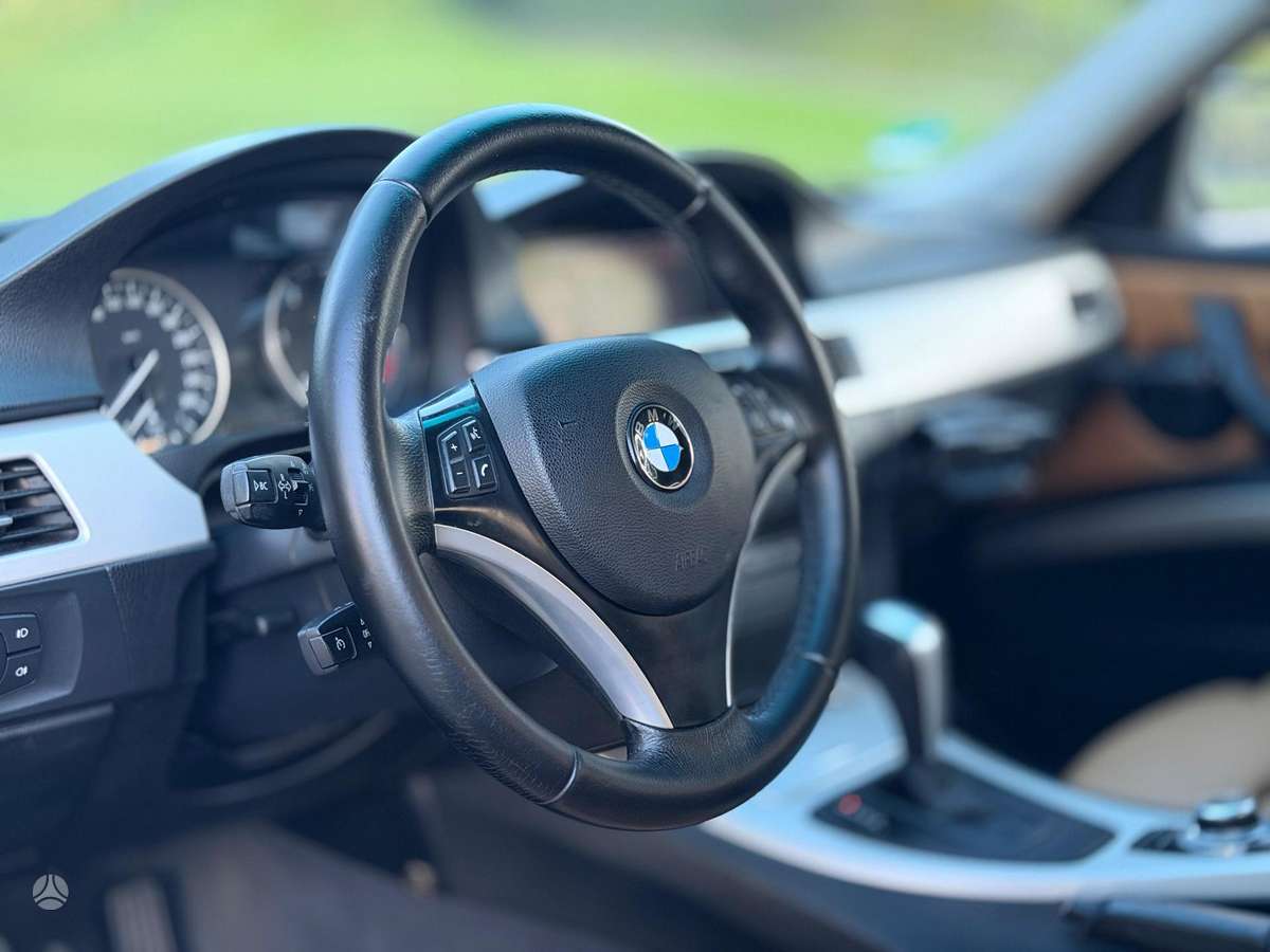 BMW 320, 2.0 l., Седан