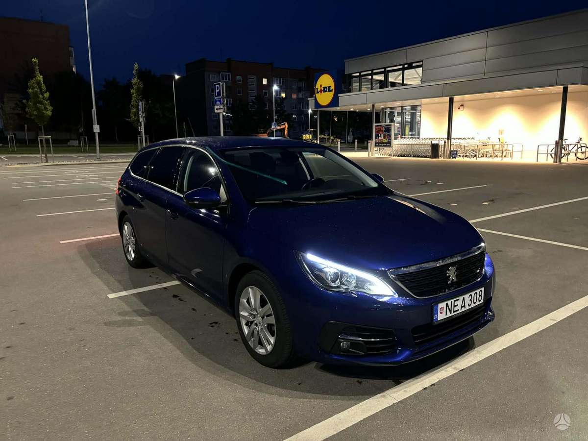 Peugeot 308 - 1