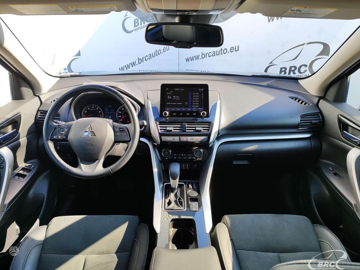 Mitsubishi Eclipse Cross, 1.5 l., off-road / crossover