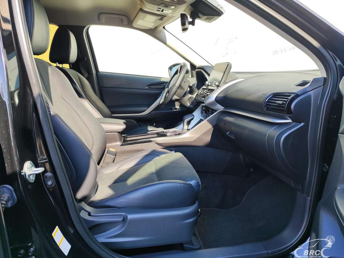 Mitsubishi Eclipse Cross, 1.5 l., off-road / crossover