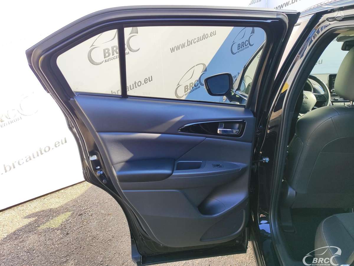 Mitsubishi Eclipse Cross, 1.5 l., off-road / crossover